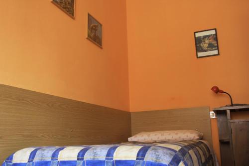 Guestroom, Albergo della Posta in Clusone Guestroom, Albergo della Posta in Clusone