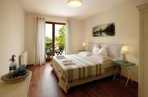 Hullam Villa B&B in บาลาตันเลลเล Hullam Villa B&B in บาลาตันเลลเล