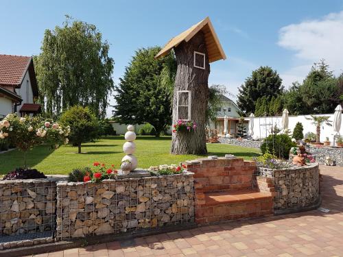 This photo about Pension Sonnenhof shared on HyHotel.com