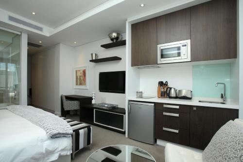 Luxury @ Sandton Skye in Johannesburg Luxury @ Sandton Skye in Johannesburg