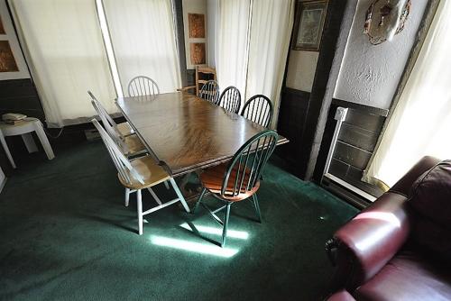 在meiguo.com看到的Rustling Pines - Five Bedroom的介绍图片