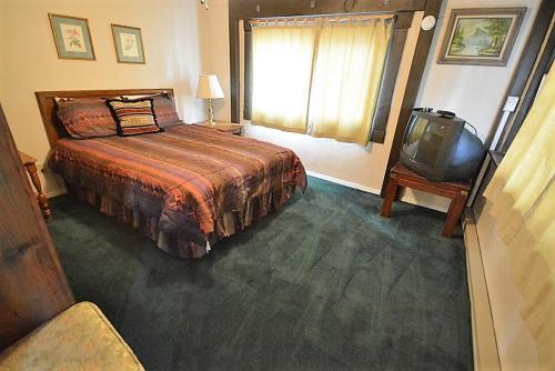 在meiguo.com看到的Rustling Pines - Five Bedroom的介绍图片