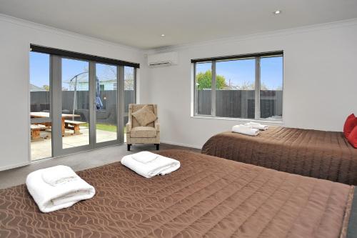 This photo about Ilam Villa - Christchurch Holiday Homes shared on HyHotel.com