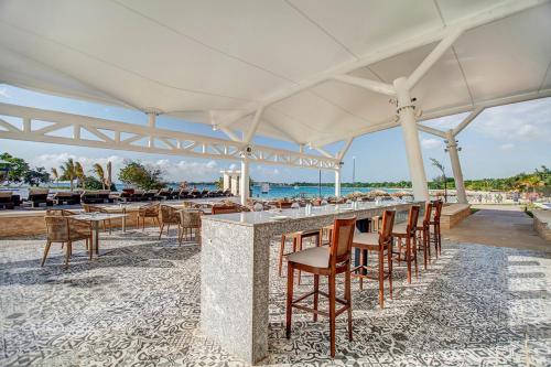 식음료(F&B), Grand Lido Negril Au-Naturel, An Autograph Collection All-Inclusive Resort - Adults Only in 네그릴 식음료(F&B), Grand Lido Negril Au-Naturel, An Autograph Collection All-Inclusive Resort - Adults Only in 네그릴