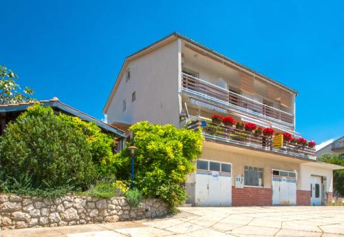 A szálláshely kívülről, Guest House Djurdjica in Dramalj A szálláshely kívülről, Guest House Djurdjica in Dramalj