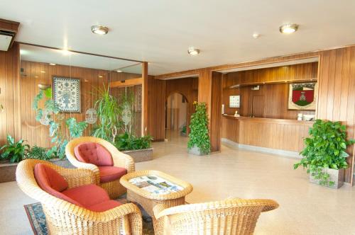 Фойє, Hotel Belsol in Бельмонте Фойє, Hotel Belsol in Бельмонте