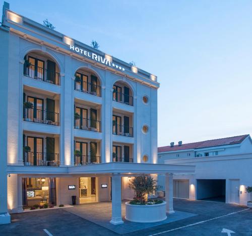 المنظر الخارجي, فندق ريفا (Hotel Riva) in بتروفاك المنظر الخارجي, فندق ريفا (Hotel Riva) in بتروفاك