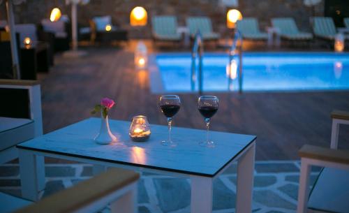 Паб/Коктейль-бар, Irida Aegean View-Philian Hotels and Resorts in Острів Скіатос Паб/Коктейль-бар, Irida Aegean View-Philian Hotels and Resorts in Острів Скіатос