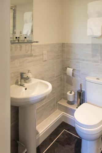 Bathroom, Templehall Hotel in Morebattle Bathroom, Templehall Hotel in Morebattle