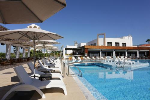Uima-allas, Elite City Resort in Kalamata Uima-allas, Elite City Resort in Kalamata
