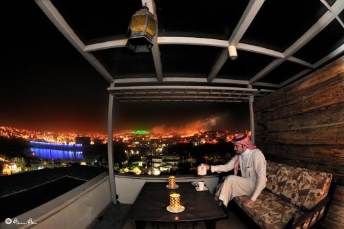 Балкон/тераса, Abha Palace Hotel in Абха Балкон/тераса, Abha Palace Hotel in Абха