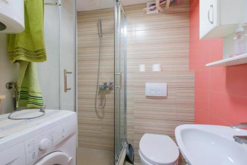 This photo about Apartment Fontana shared on HyHotel.com