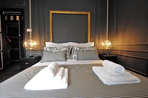 Angra Bed & Breakfast in อังกราโดเอโรอิสโม Angra Bed & Breakfast in อังกราโดเอโรอิสโม