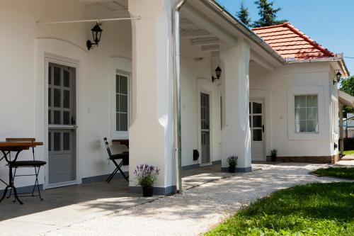 Balcony/terrace, Oreg Malom Apartmanhaz in Bogacs Balcony/terrace, Oreg Malom Apartmanhaz in Bogacs
