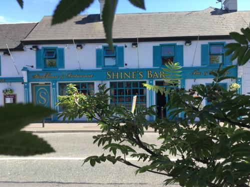 Shines Guesthouse Hotel