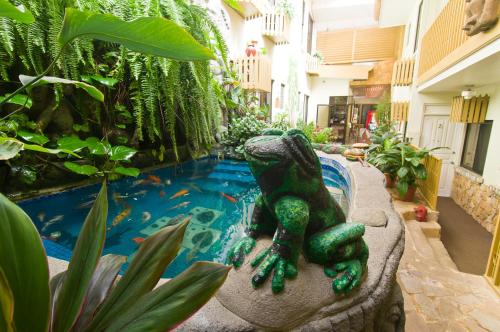 Facilities, Adventure Inn in Heredia Facilities, Adventure Inn in Heredia