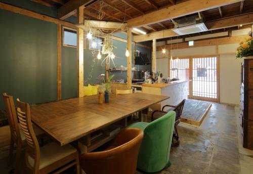 Shared lounge/TV area, Fukuoka Guesthouse HIVE in Fukuoka Shared lounge/TV area, Fukuoka Guesthouse HIVE in Fukuoka
