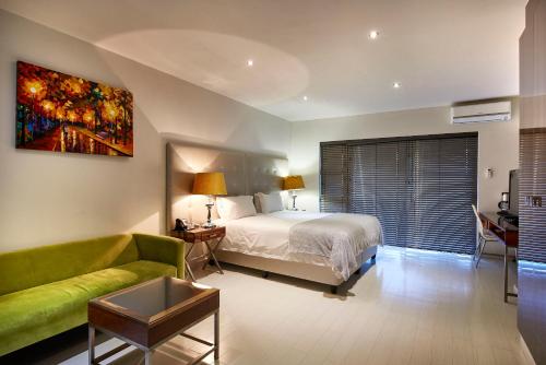 Dynasty Forest Sandown Accommodation in Johannesburg Dynasty Forest Sandown Accommodation in Johannesburg