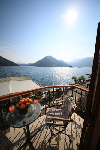 Erkély/terasz, Hotel Admiral in Perast Erkély/terasz, Hotel Admiral in Perast