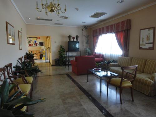 Shared lounge/TV area, Hotel Mirador in Vicálvaro Shared lounge/TV area, Hotel Mirador in Vicálvaro