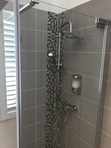 ฝักบัว, Pula Antic Rooms in Center in พูลา ฝักบัว, Pula Antic Rooms in Center in พูลา