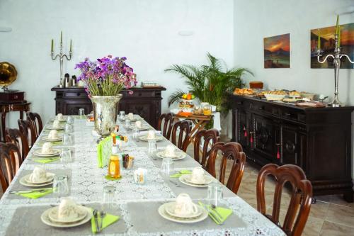 gedeelde lounge/tv-ruimte, NapoliMia Hotel in Naples gedeelde lounge/tv-ruimte, NapoliMia Hotel in Naples