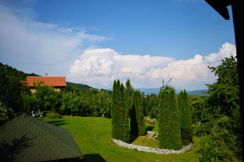 Surrounding environment, Vikendica Ahatovici in Banja Surrounding environment, Vikendica Ahatovici in Banja