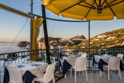 Restaurant, Hotel Villaggio Dei Pescatori in Ponza Island Restaurant, Hotel Villaggio Dei Pescatori in Ponza Island