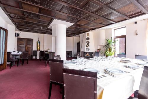 Restaurant, Hotel Onix in Rânca - Novaci Restaurant, Hotel Onix in Rânca - Novaci