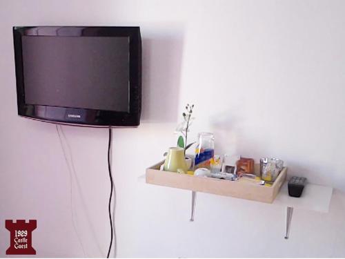 This photo about 1929 Castle Guest shared on HyHotel.com