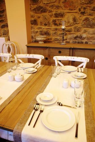 Argyriou Wine Tasting Guest House in 폴리드로소스 Argyriou Wine Tasting Guest House in 폴리드로소스