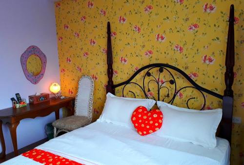 This photo about Light and Shadow B&B shared on HyHotel.com