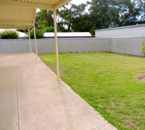 This photo about Silver Gull Family Retreat shared on HyHotel.com