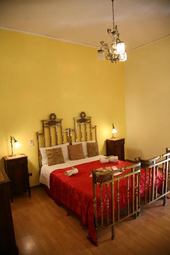 This photo about Napoli Retro shared on HyHotel.com