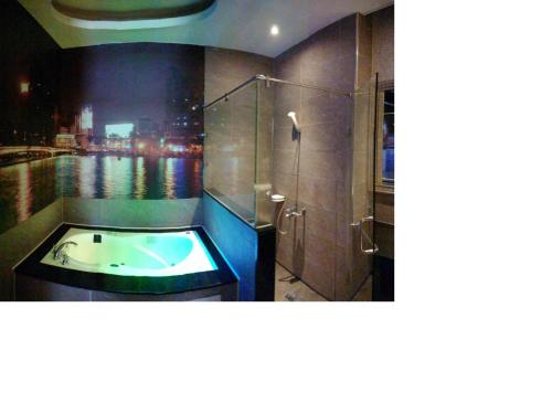 Bathroom, Sun Garden Ming Cheng Motel in Gushan District Bathroom, Sun Garden Ming Cheng Motel in Gushan District