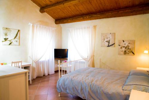 Naturaverde Country House in Castel Colonna Naturaverde Country House in Castel Colonna