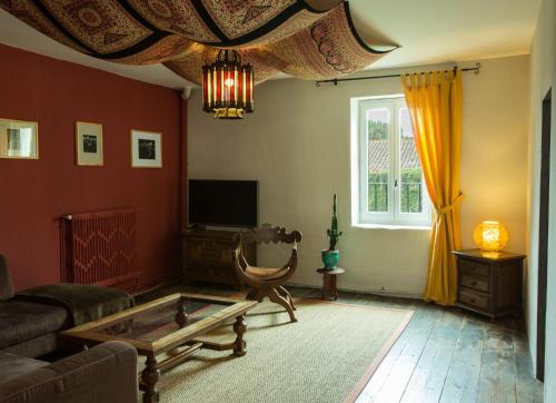 This photo about La Maison des Vendangeurs 1 shared on HyHotel.com