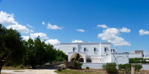 Exterior view, Masseria Palmo in Francavilla Fontana Exterior view, Masseria Palmo in Francavilla Fontana
