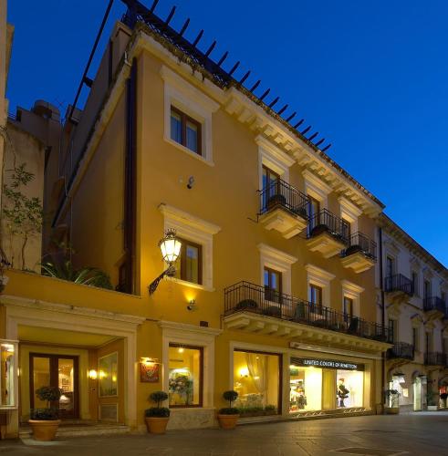 Entrada, Hotel Isabella in Centro da Cidade de Taormina Entrada, Hotel Isabella in Centro da Cidade de Taormina