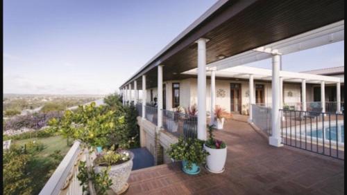 Fairway Manor Accomodation