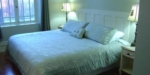 在meiguo.com看到的Centralia Square Grand Ballroom and Hotel的介绍图片