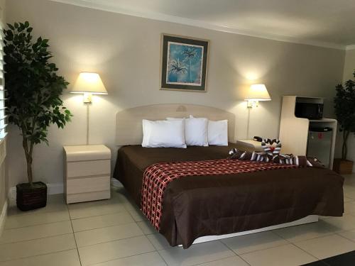 This photo about Apollo Inn - Cocoa shared on HyHotel.com