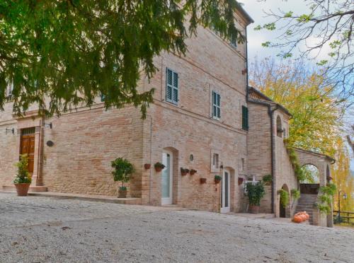 Entrance, Villa Funari Country House in Servigliano Entrance, Villa Funari Country House in Servigliano