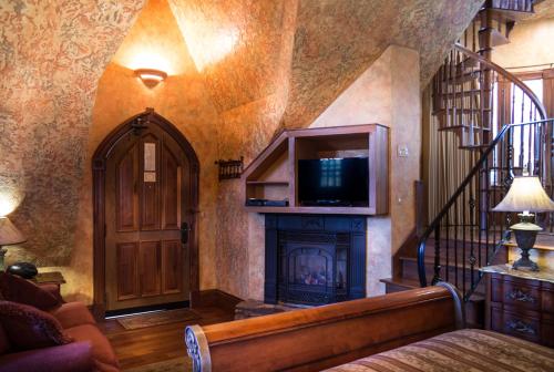 在meiguo.com看到的Landoll's Mohican Castle的介绍图片