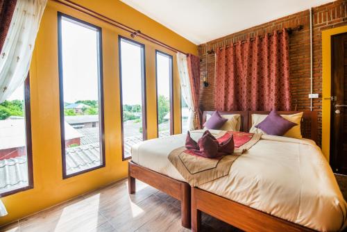 Pong Phen Guesthouse in Kanchanaburi Pong Phen Guesthouse in Kanchanaburi