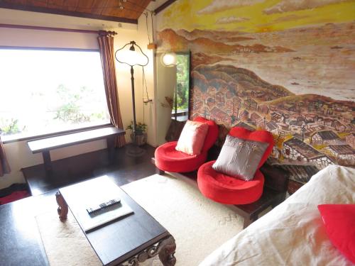 This photo about Windsor B&B - Old House shared on HyHotel.com