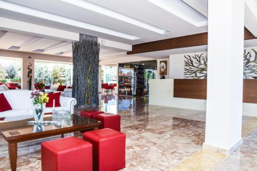 Lobby, Vallian Village Hotel in Petaloudes Lobby, Vallian Village Hotel in Petaloudes