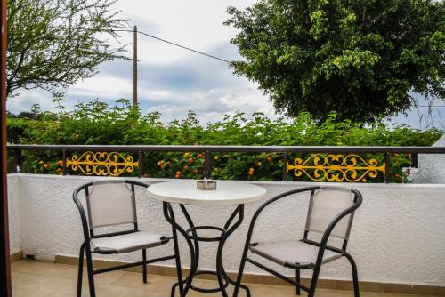 Balcony/terrace, Vallian Village Hotel in Petaloudes Balcony/terrace, Vallian Village Hotel in Petaloudes