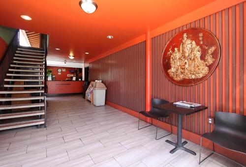 Fuajee, Royal Pagoda Motel in Downtown Los Angeles Fuajee, Royal Pagoda Motel in Downtown Los Angeles