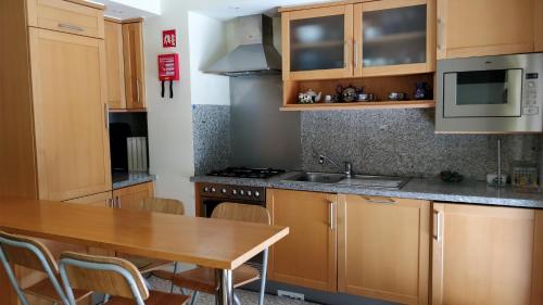 บริการและสิ่งอำนวยความสะดวก, Flat Sines in ซีนส์ บริการและสิ่งอำนวยความสะดวก, Flat Sines in ซีนส์